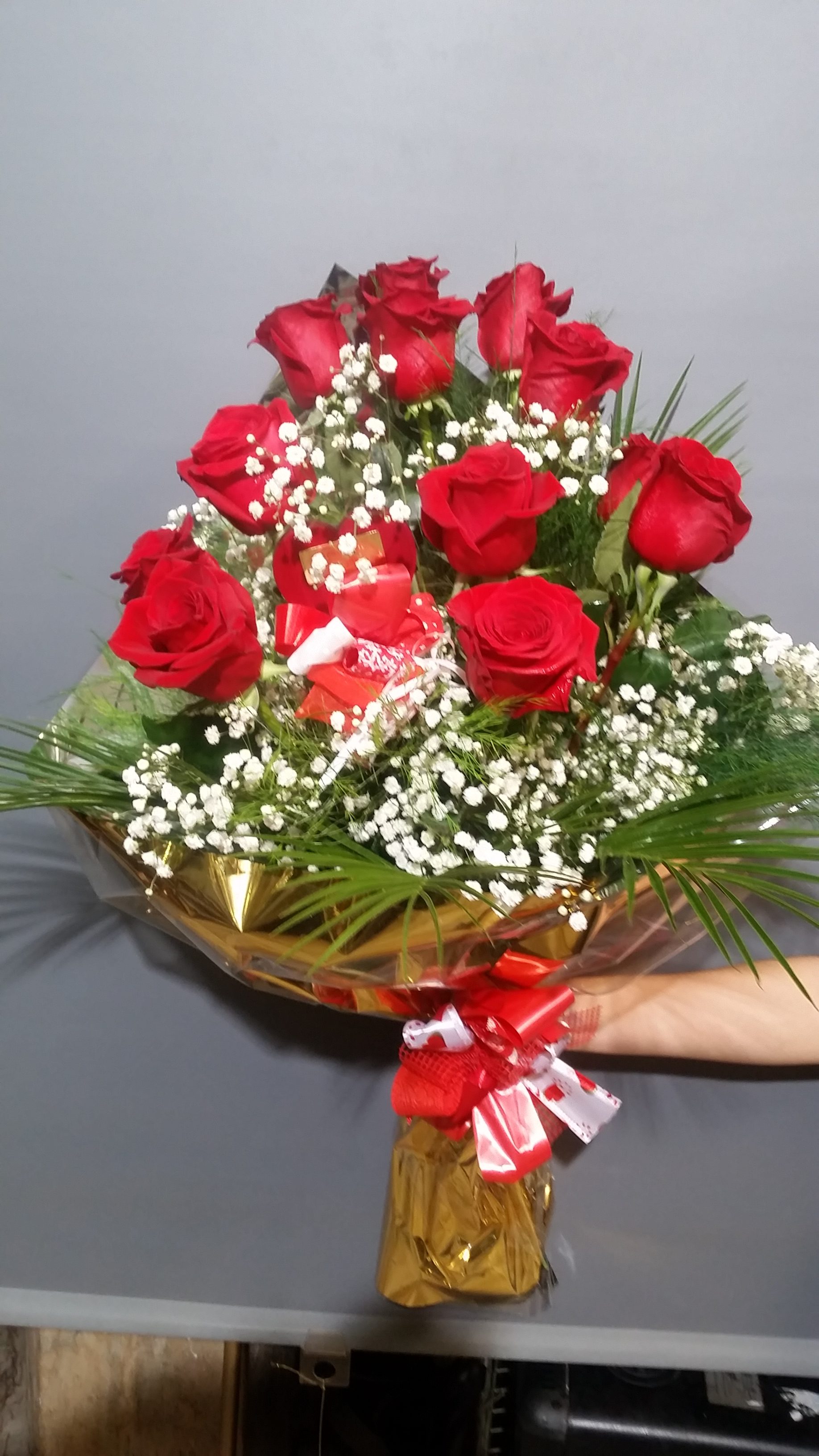 persuadir Cornualles Completo Ramo Especial – 12 rosas | Floristerías Arco Iris